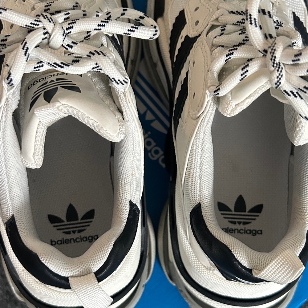 Balenciaga Cream and Black Athletic Shoes - Picture 4 of 8